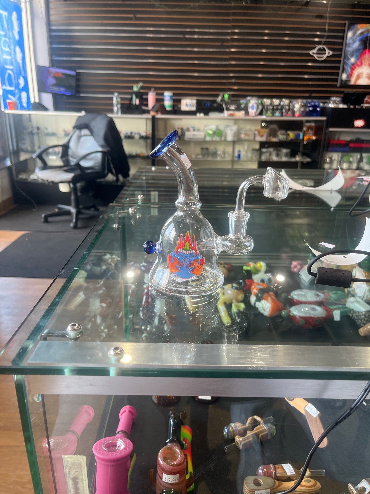 Small Dab Rig with Graphic